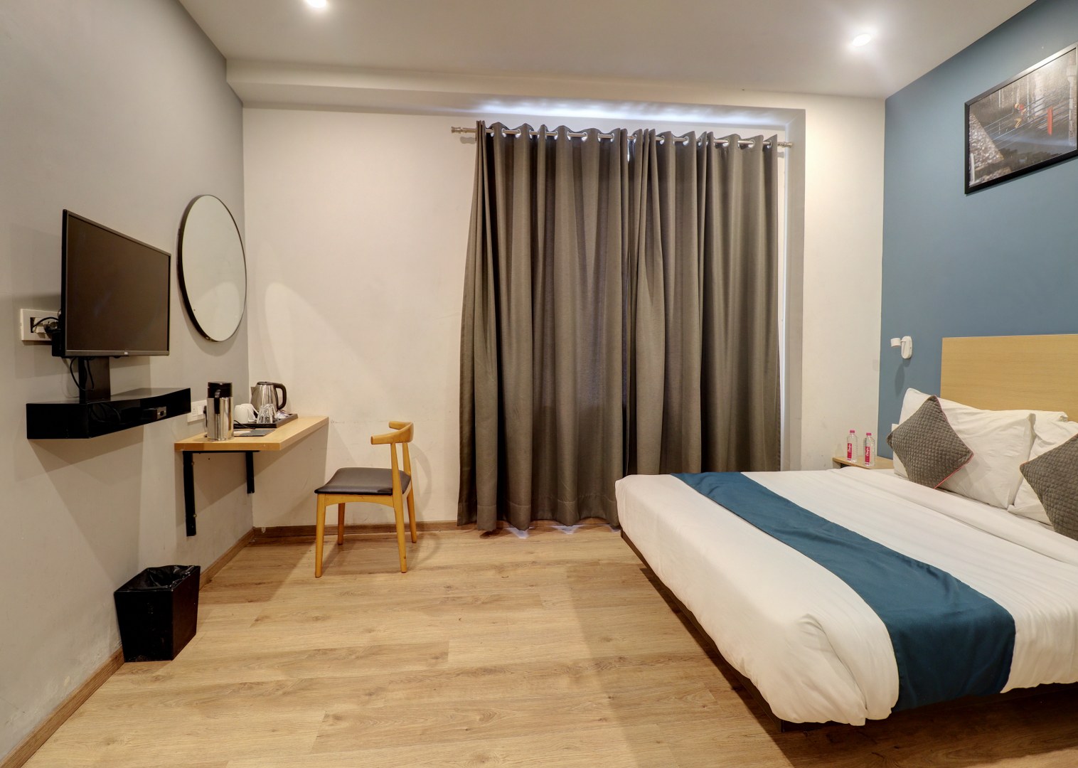 HOTEL MYSTIC FALLS - Tap to explore photos
