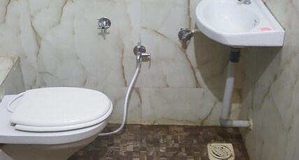Hotel Kalajanki Room Type - Deluxe 4 Bed AC