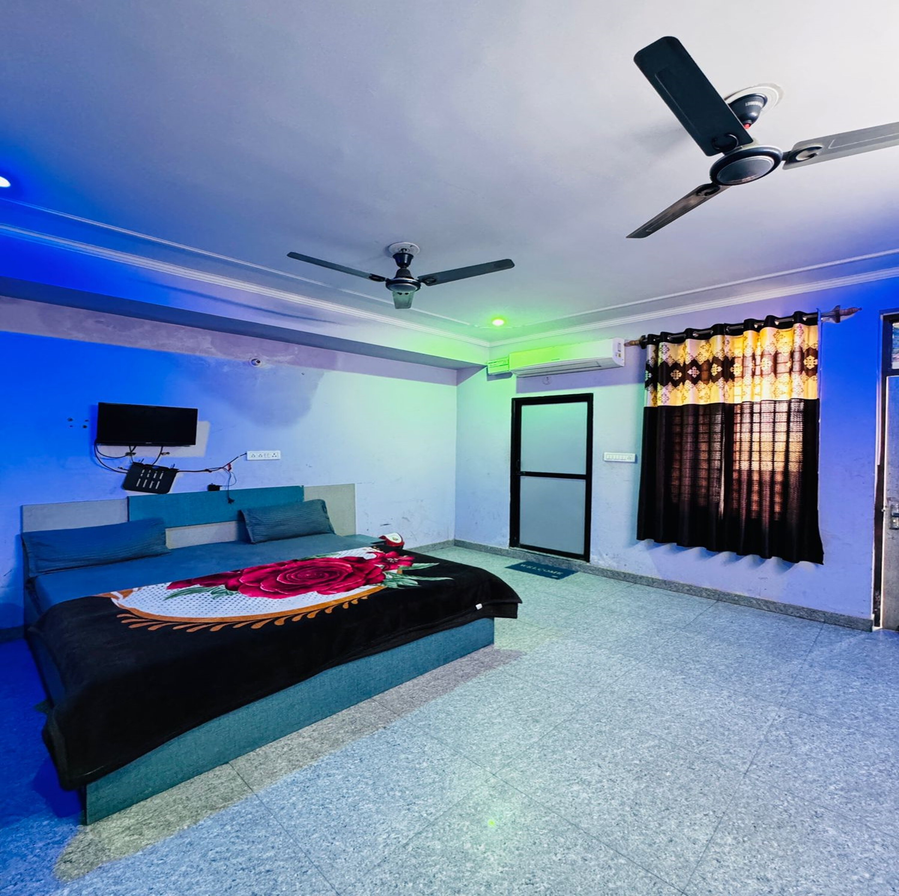 Hotel Ridhi Sidhi - Tap to explore photos