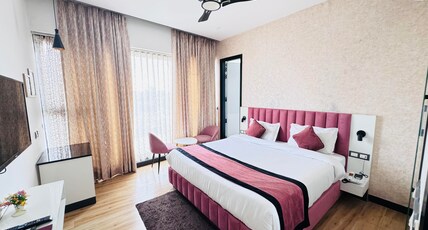 Hotel AKC Room Type - Executive Room with Window