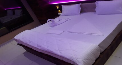 Hotel Deep Palace Room Type - Deluxe Room with Air Conditioning