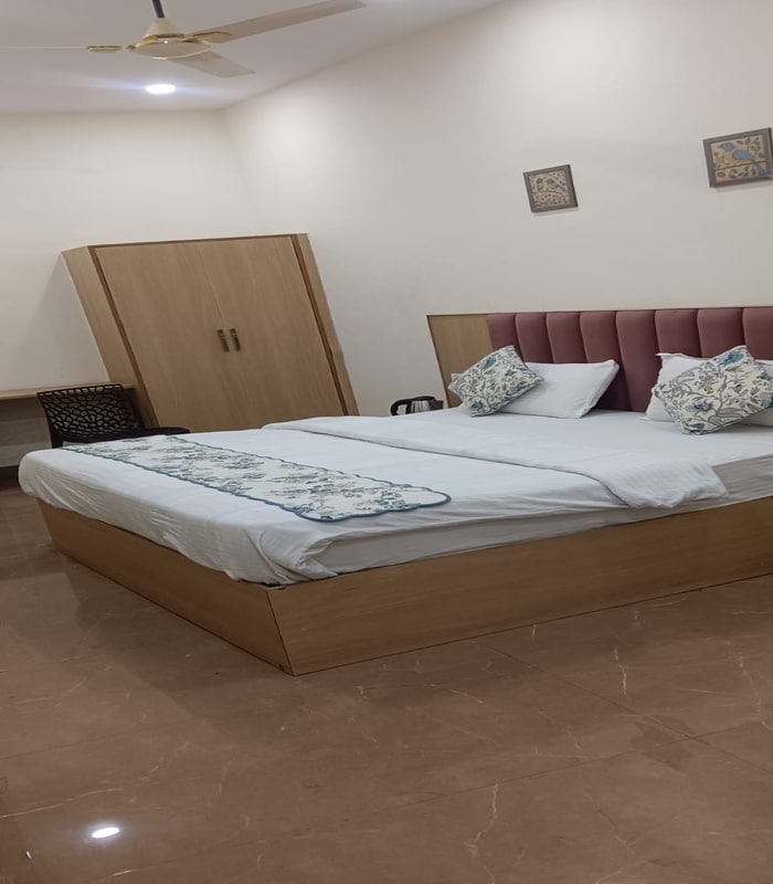 Sah Haveli Homestay Near Kashi Vishwanath Temple - Tap to explore photos