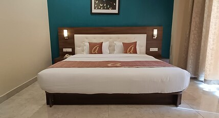 Astra Hotel - Whitefield Room Type - DELUXE KING ROOM