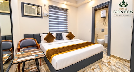 Hotel Green Vegas Room Type - Deluxe Room With Free Wi-Fi Hotel Green Vegas Room Type - Deluxe Room With Free Wi-Fi