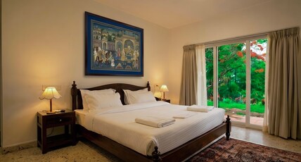 Table Land Retreat Room Type - Haven Poolside Escape