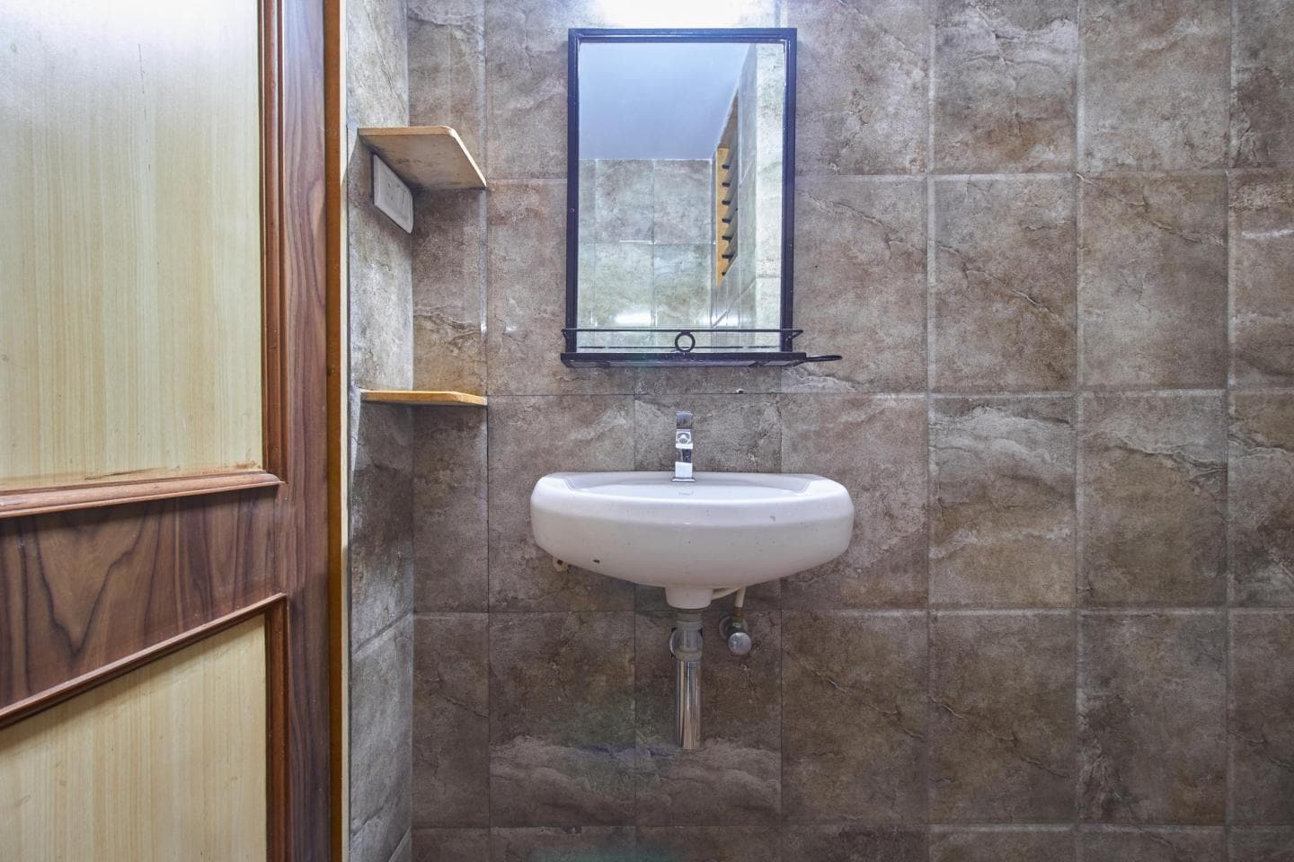 Hotel Gitanjali - Tap to explore photos