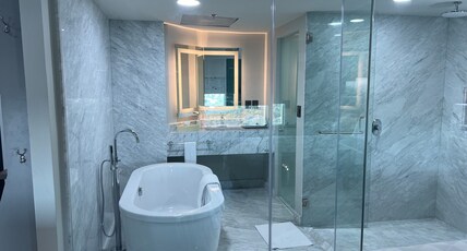 Holiday Inn URUAPAN Room Type - 1 King 1 Bedroom Suite