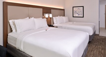 Holiday Inn Express Hotel & Suites Lacey Room Type - 2 Queen Standard