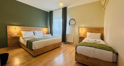 Sultan Hostel Room Type - Twin Room with Bathroom