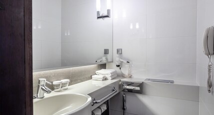 Hilton Helsinki Kalastajatorppa Room Type - Junior Suite