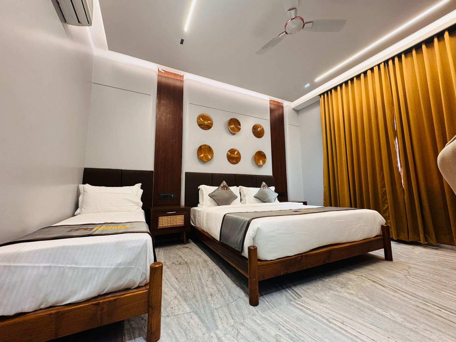 Hotel Mumbai House Pithampur - Tap to explore photos