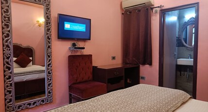Maya Hotel and Restaurent Room Type - Deluxe Room