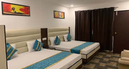 Hotel MahaLuxmi Palace Room Type - Family 4 Bed Room Hotel MahaLuxmi Palace Room Type - Family 4 Bed Room