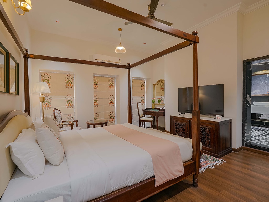 Chandralok - A Boutique Hotel in Udaipur Near Fateh Sagar Lake - Tap to explore photos