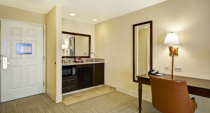 Hampton Inn & Suites by Hilton Savannah Historic District Room Type - 1 KN ACC RI SHWR STUDIO NS