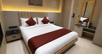The PratiQ Luxe - Paschim Vihar Room Type - Cosy Q with Smart TV