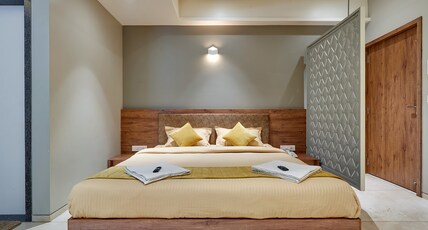 Hotel Swamini Room Type - Deluxe Room Non AC