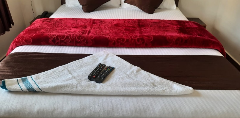 Siddharth Homestay 2BH - Tap to explore photos