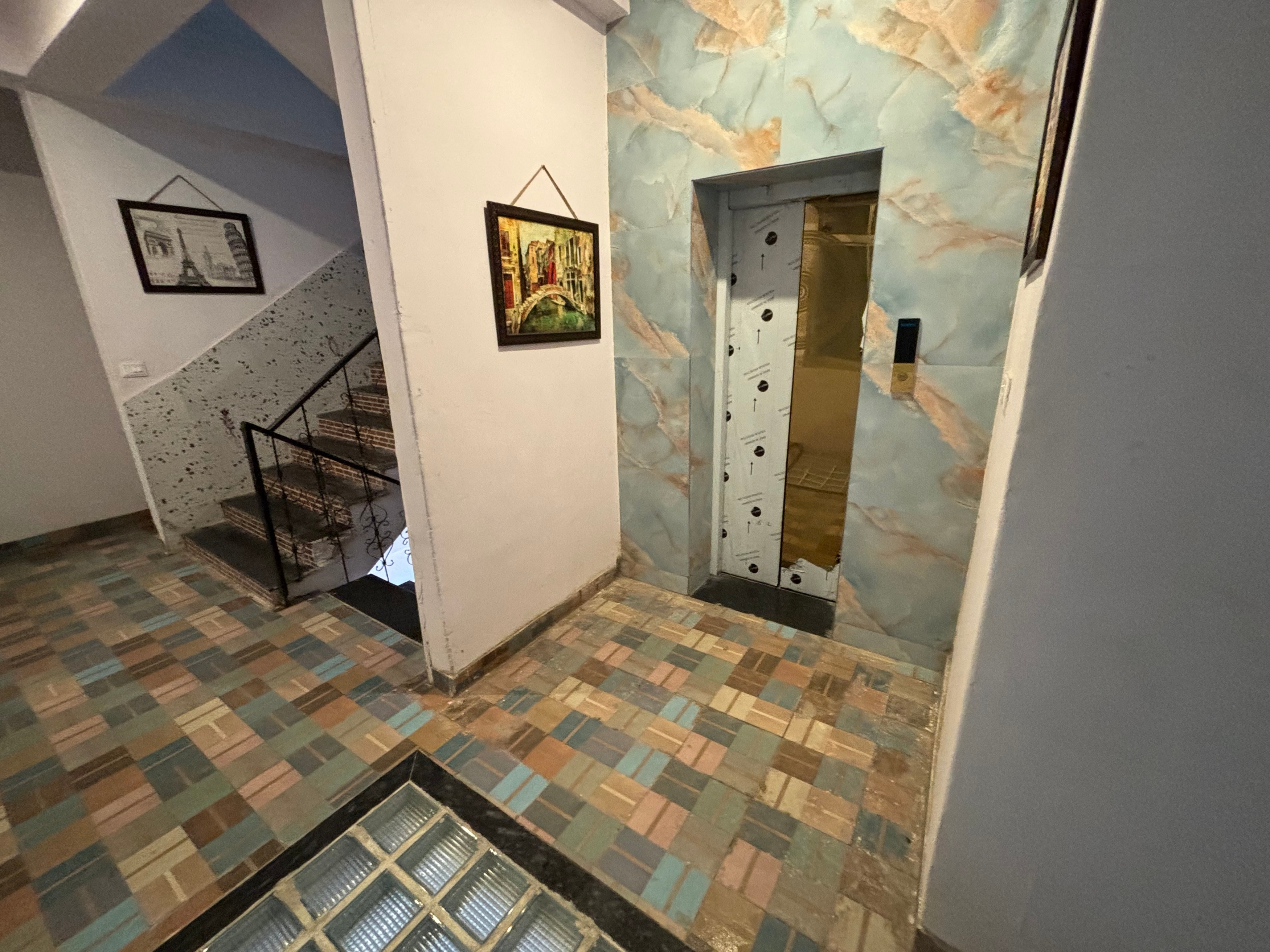 Main gallery