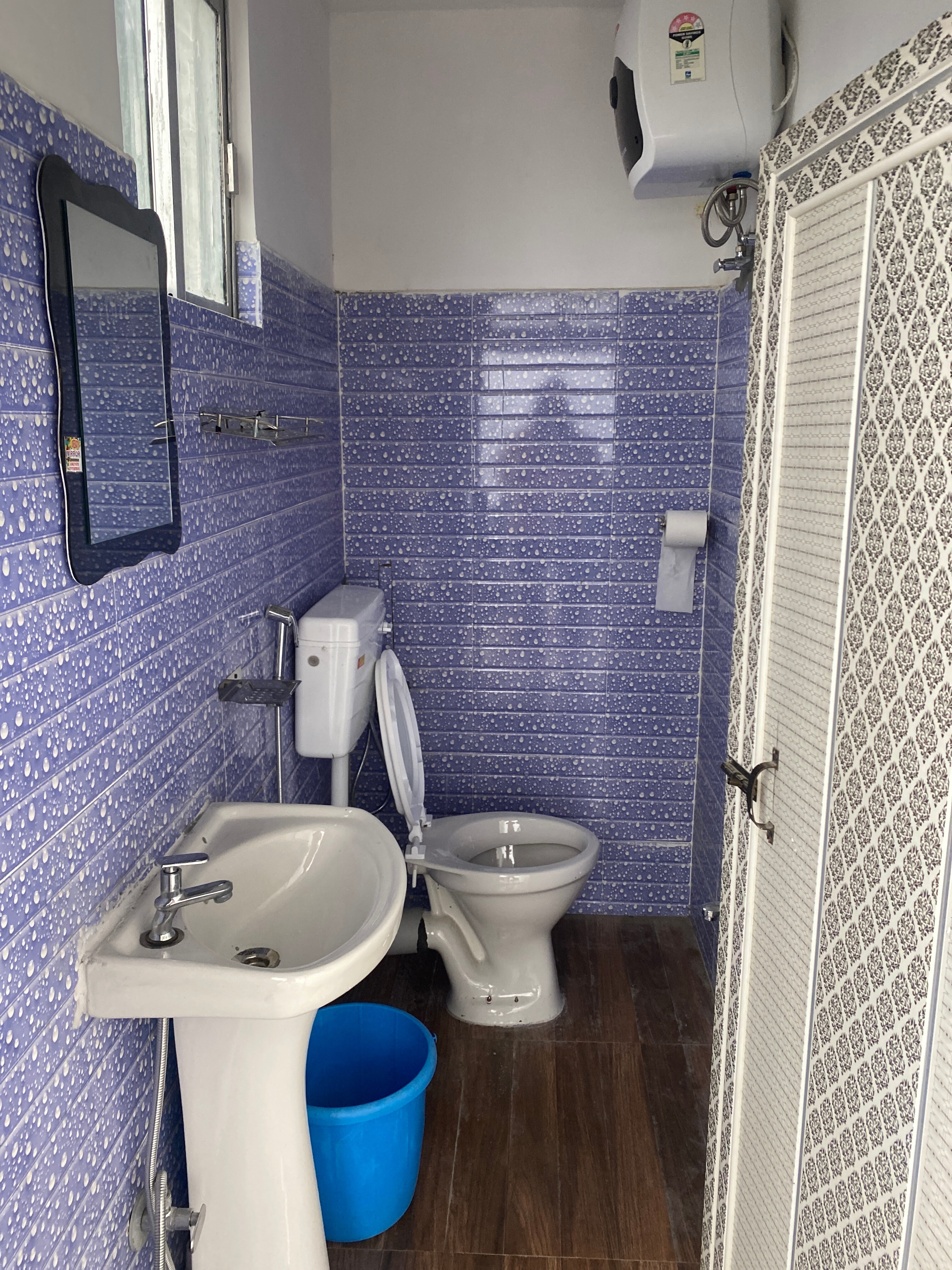 Lamahatta - Tap to explore photos