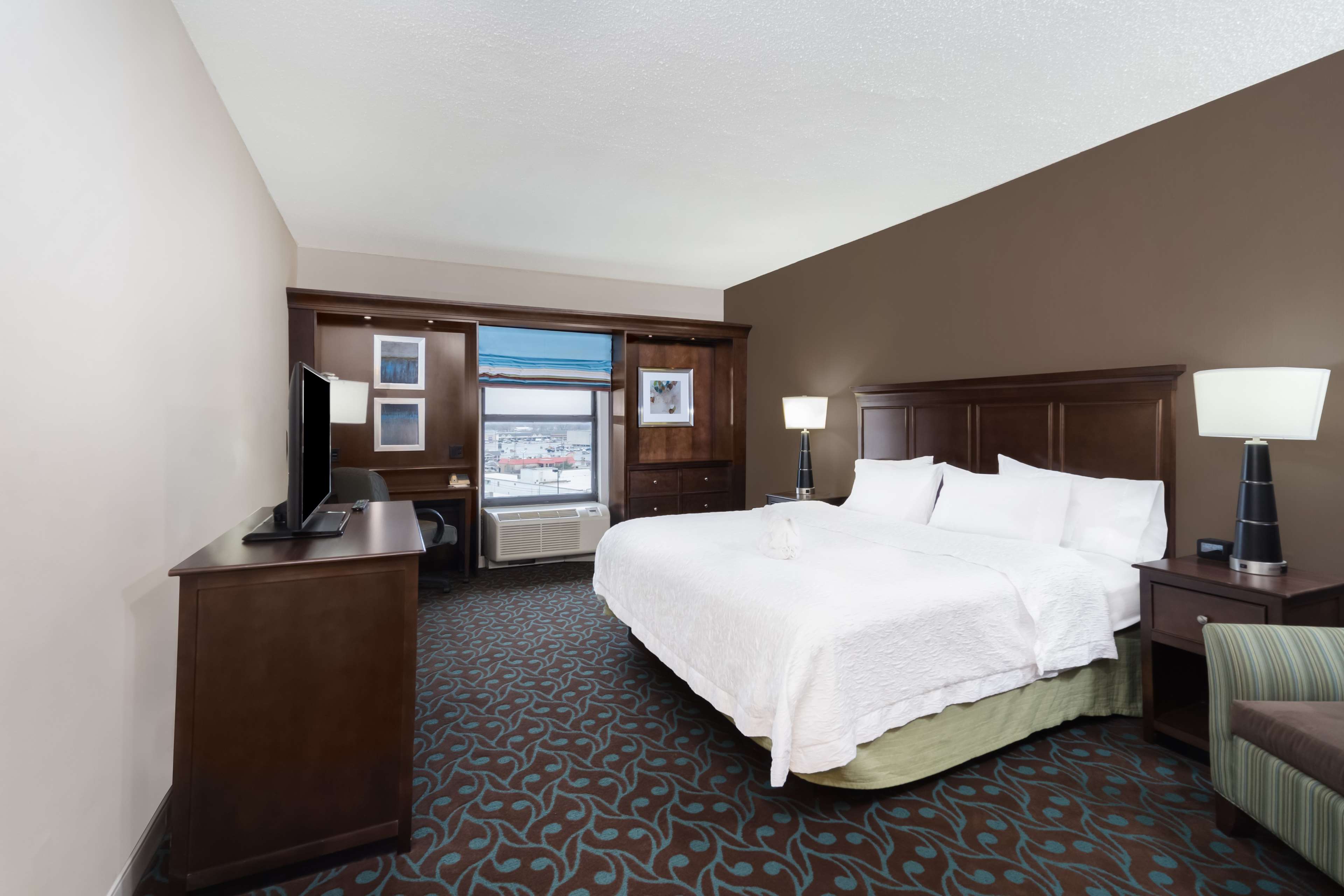 Hampton Inn by Hilton Terre Haute - Tap to explore photos