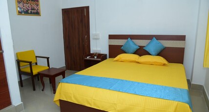 Tulip Guesthouse Room Type - AC Bedroom 102 King