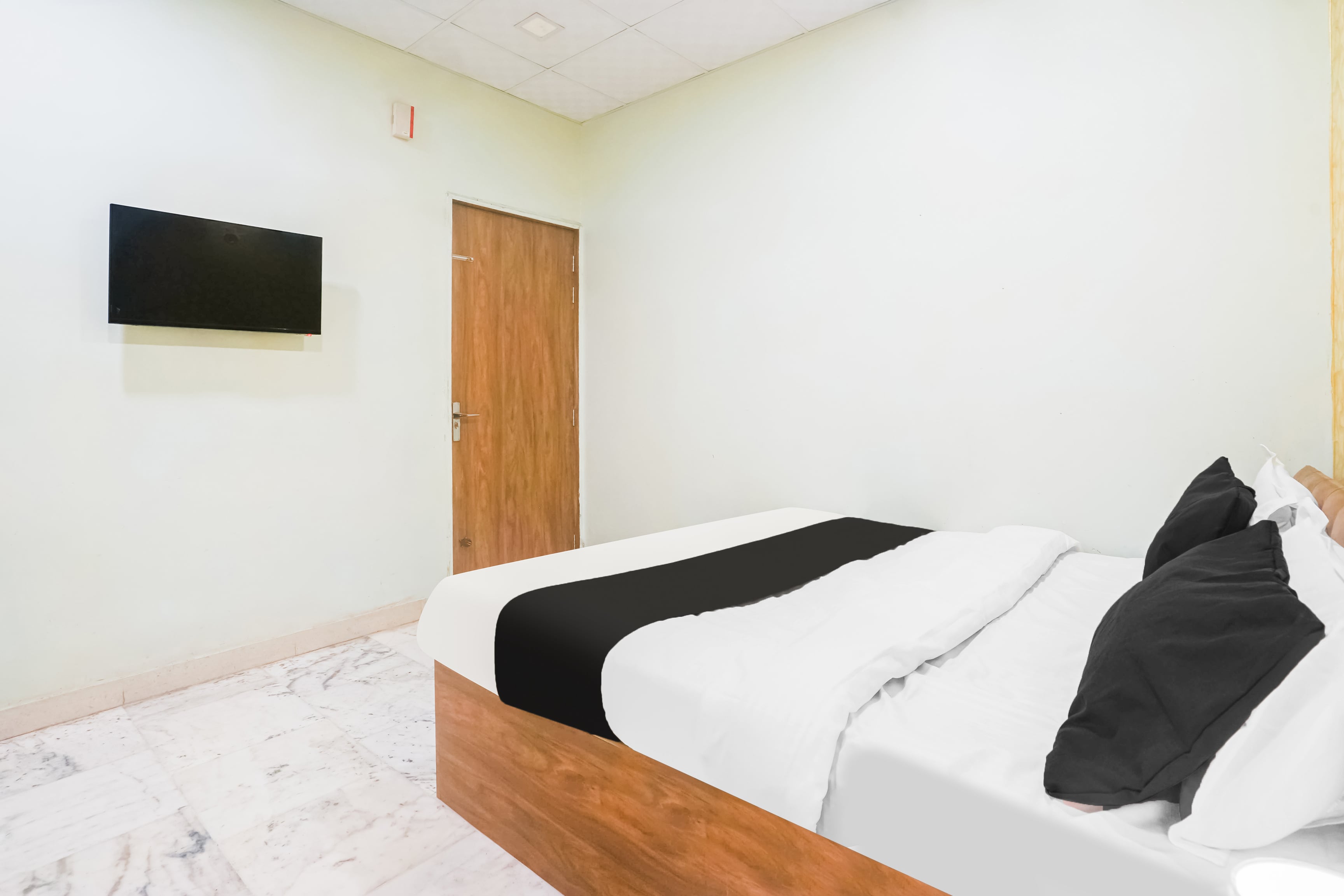 Hotel O Mansa - Tap to explore photos