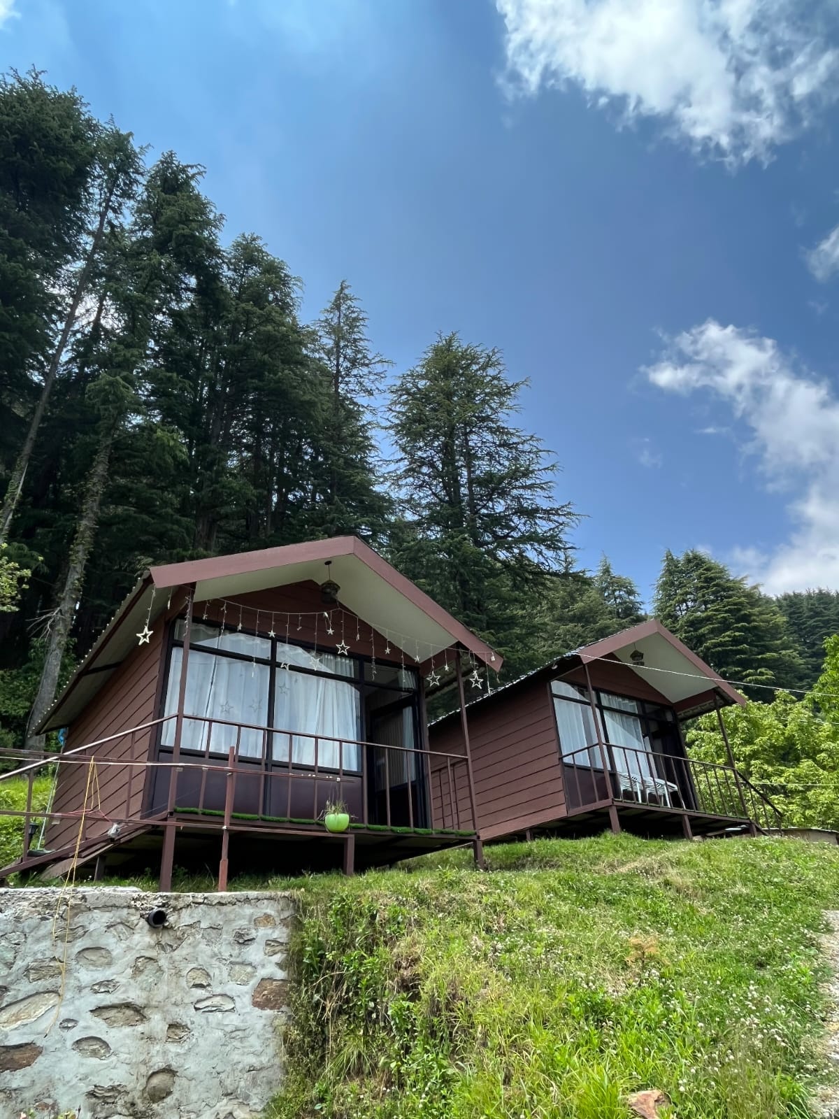 Navira Hills Cottages Kanatal - Tap to explore photos