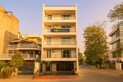 Rooms of FabHotel Luxe 8 Stayz - Phase 1 Metro, Golf Course Road