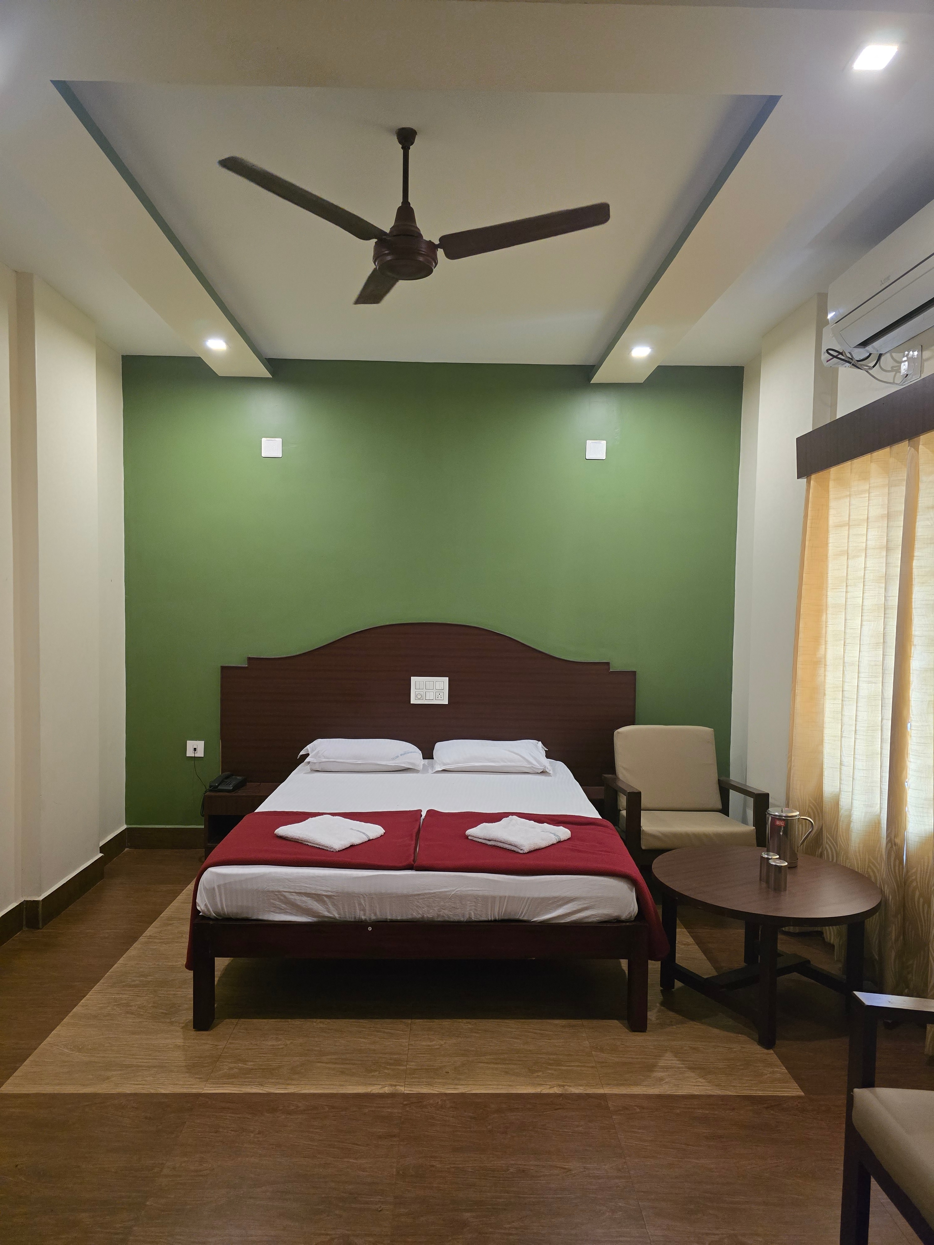 SRI RAMAKRISHNA HOTEL - Tap to explore photos