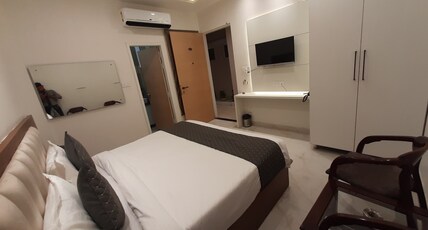 Hotel Poanta Paradise Room Type - Deluxe King Bed Room with Hill View
