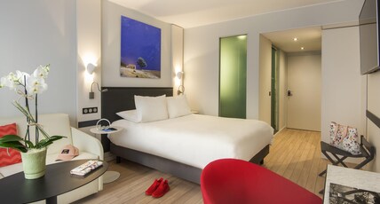 Mercure Ajaccio Hotel Room Type - Superior room with 1 double bed and 1 sofa