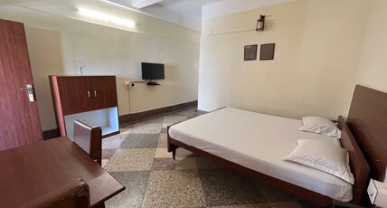 Hotel Saluja Room Type - STANDARD DOUBLE NON A C