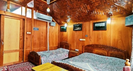 Imperial Group Of Houseboats Room Type - Imperial Luxury Room Imperial Group Of Houseboats Room Type - Imperial Luxury Room