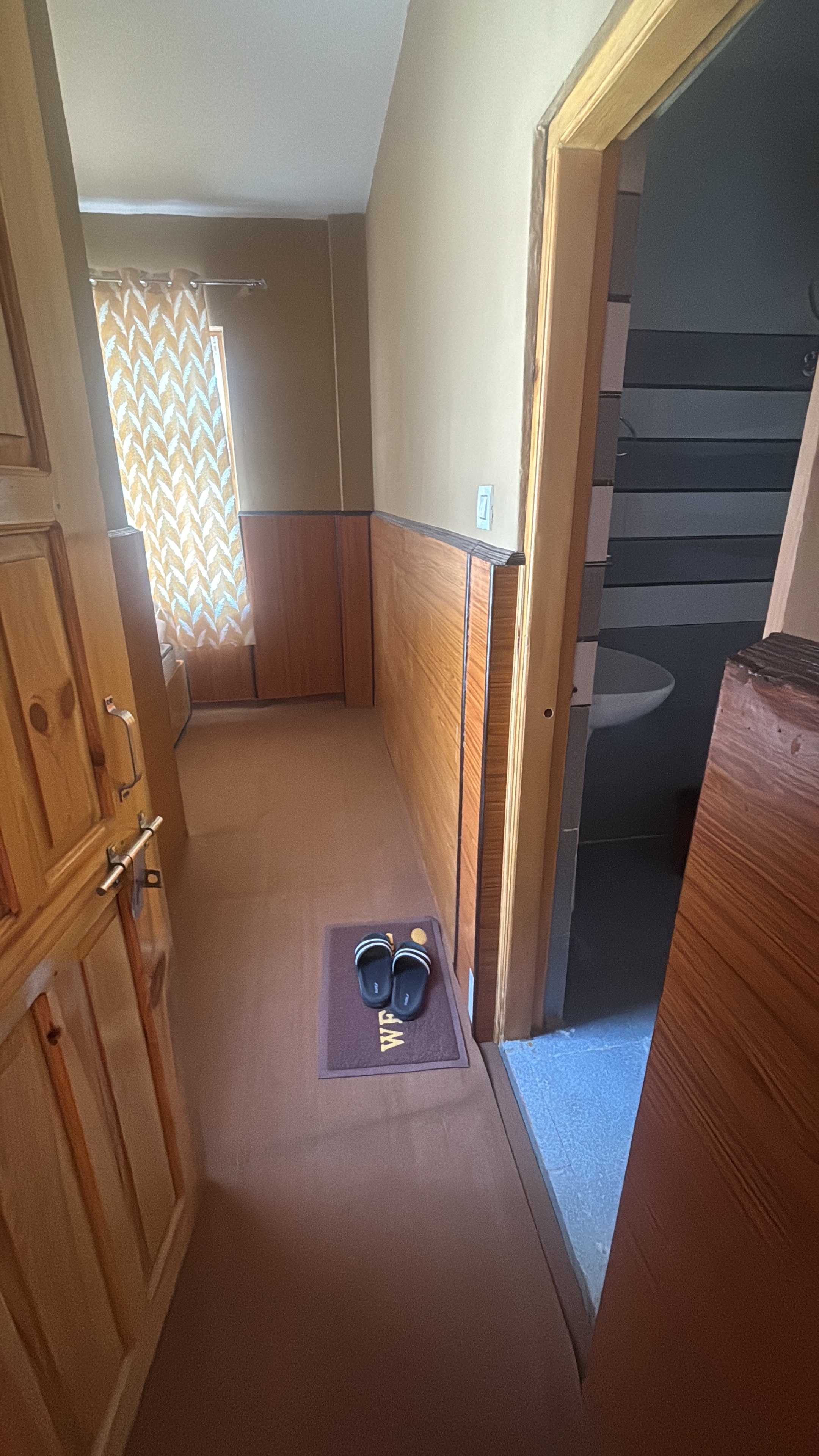 Jolly HomeStay Kaza - Tap to explore photos