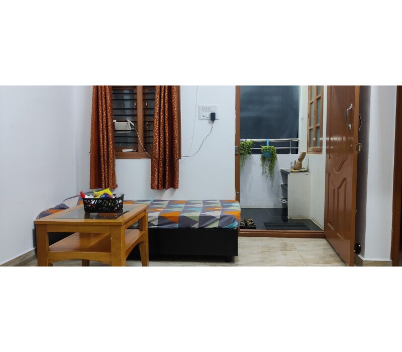 Cozy 2 bed room house with kitchen and wifi - Tap to explore photos