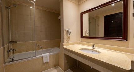 Continental Plaza Beach Resort Room Type - 2 Twin Standard Sea View Balcony