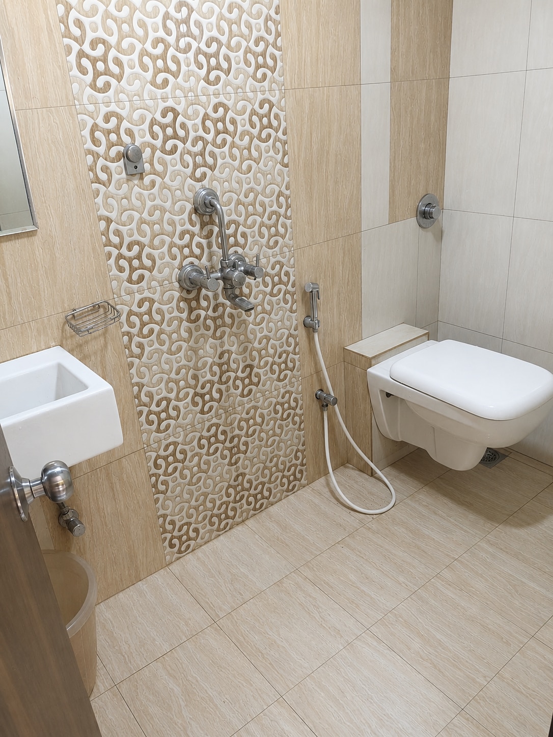 Hotel Galaxy Comforts - Andheri East - Near Airport - Tap to explore photos