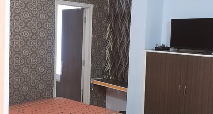 Madhuyamini Inn Room Type - Suite AC Room