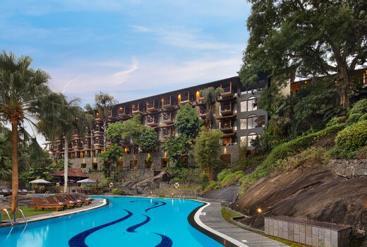 Earls Regency