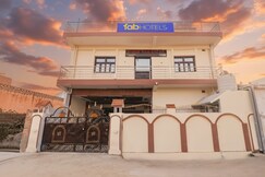 FabHotel Awadh Inn