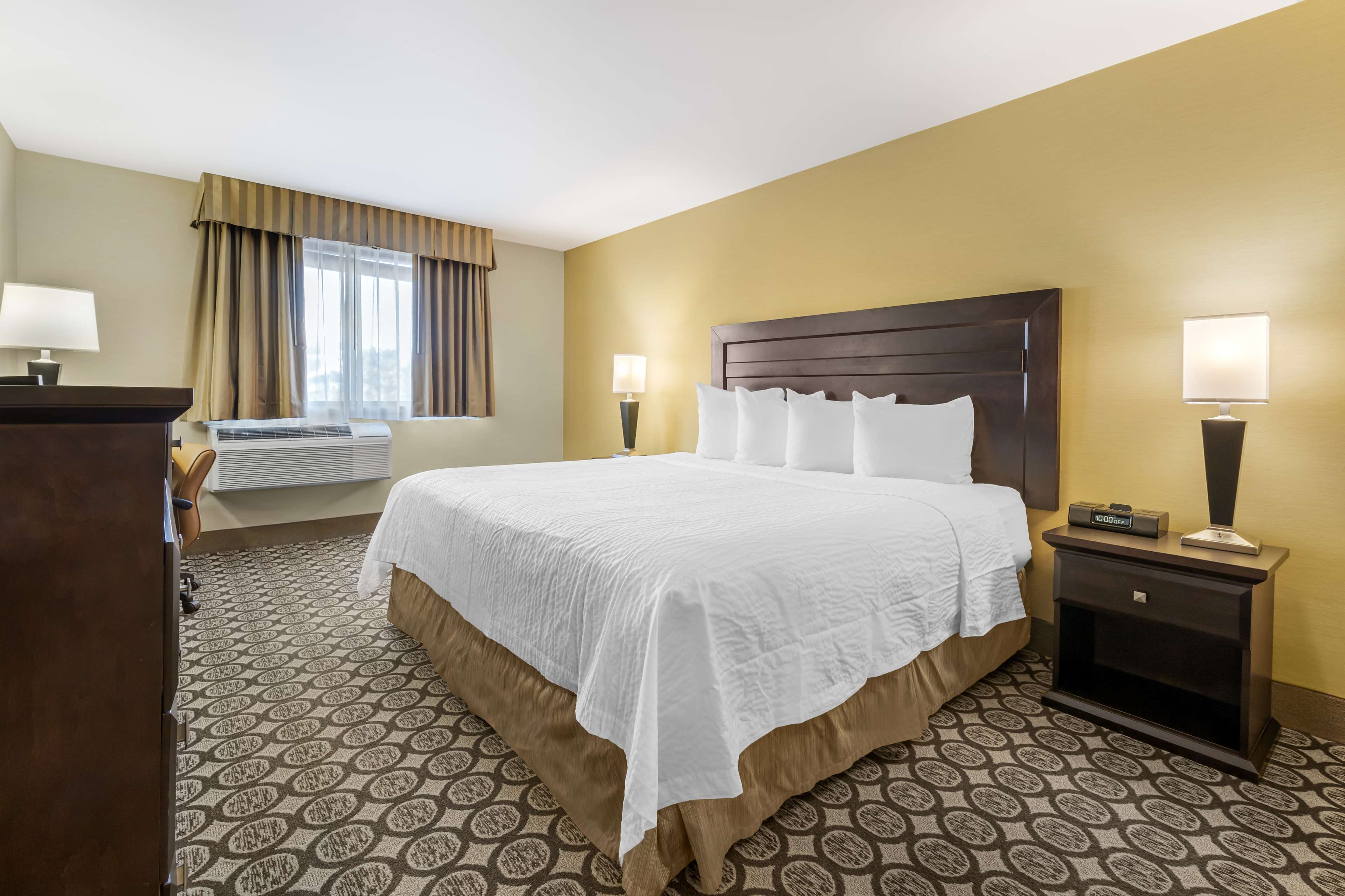 Best Western Plus InnTowner Madison - Tap to explore photos