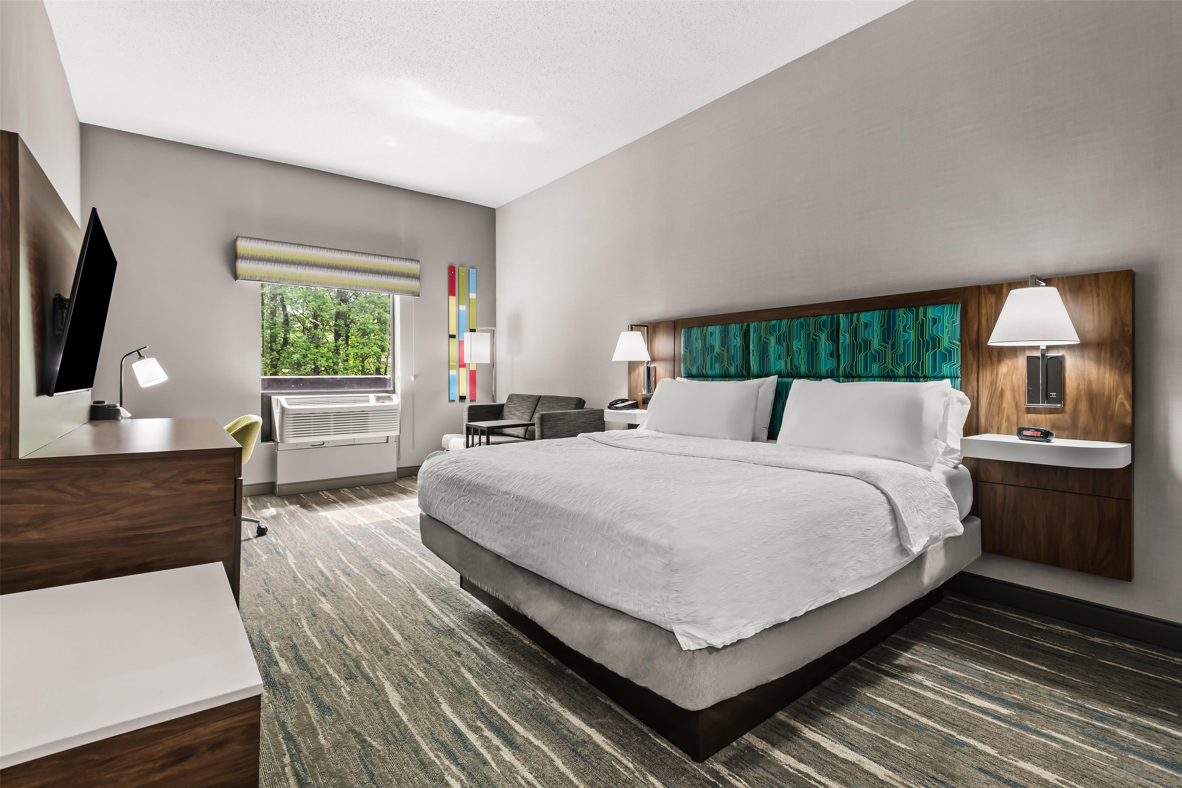 HAMPTON INN ELKTON MD - Tap to explore photos