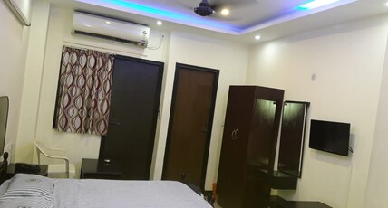 Hotel Dayalan Room Type - DELUXE AC