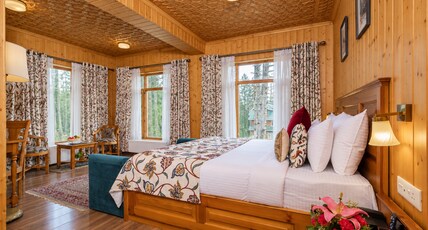 Shaw Inn by Stay Pattern - Gulmarg Room Type - Super Premier Room