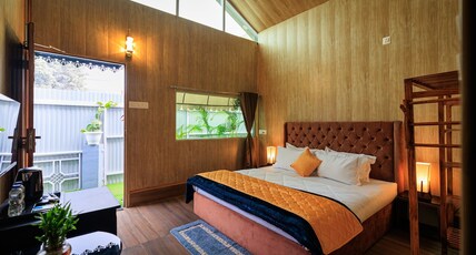 Palm Tree Homes Room Type - Lotus