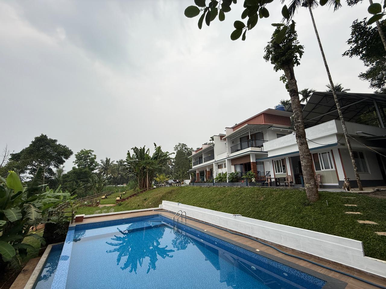 Saras Homestay - Tap to explore photos