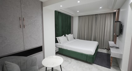 Dayal Hotel Room Type - Gold Room