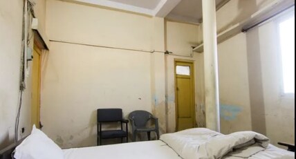 Hotel Samrat Room Type - Deluxe Room (Cooler Room)