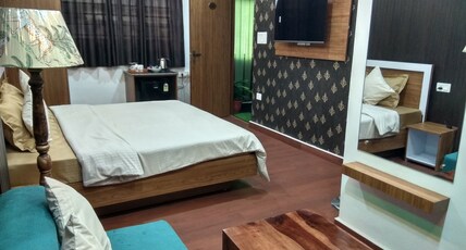 Peaks n pines Room Type - Serenity Suite 102